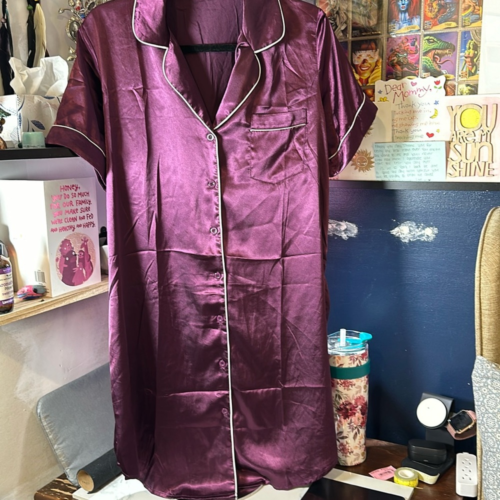 Ekouaer purple satin nightgown